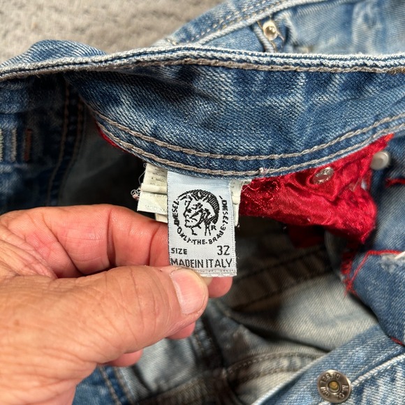 Vintage Diesel Jeans Mens 32x28.5 Blue Denim Distressed Button Fly Straight Leg - Picture 3 of 16